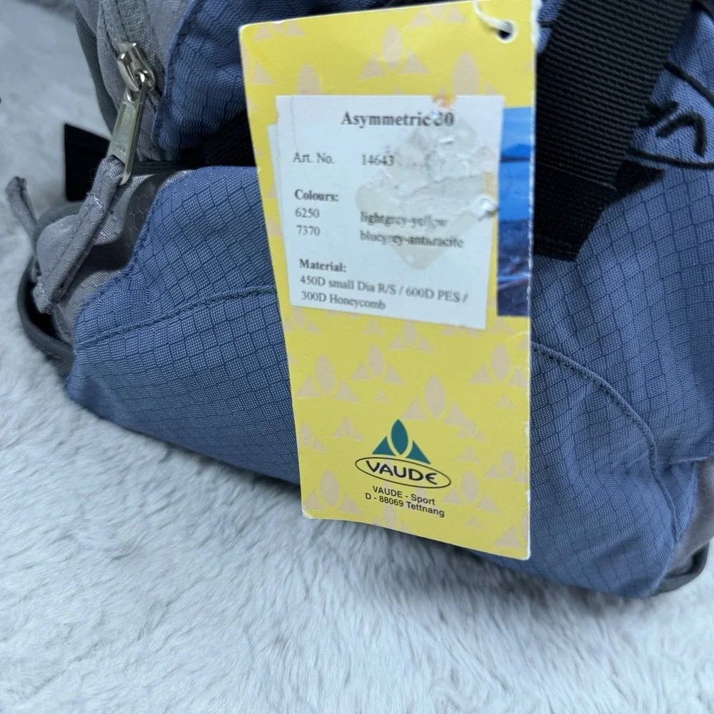 New VAUDE‎ Asymmetric 30 Back Pack Blue  Interior (Medium)